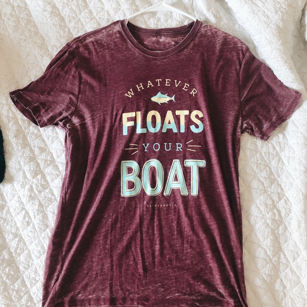 cute graphic tee!
